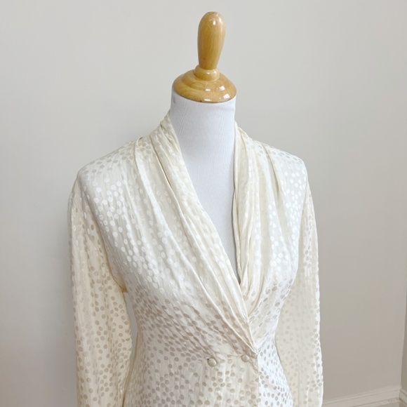 Vintage SLB by Sunny Leigh 100% Silk Minimalist Ivory Classic Blouse Top Medium - Picture 2 of 13